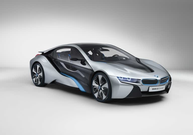 BMW I8 概念车在演播室环境中展示