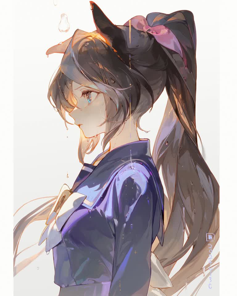 有一幅画是一个穿着蓝色连衣裙、扎着马尾辫的女人
