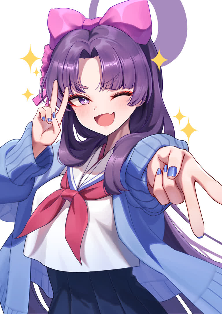 有一个穿着水手服的女孩指着镜头