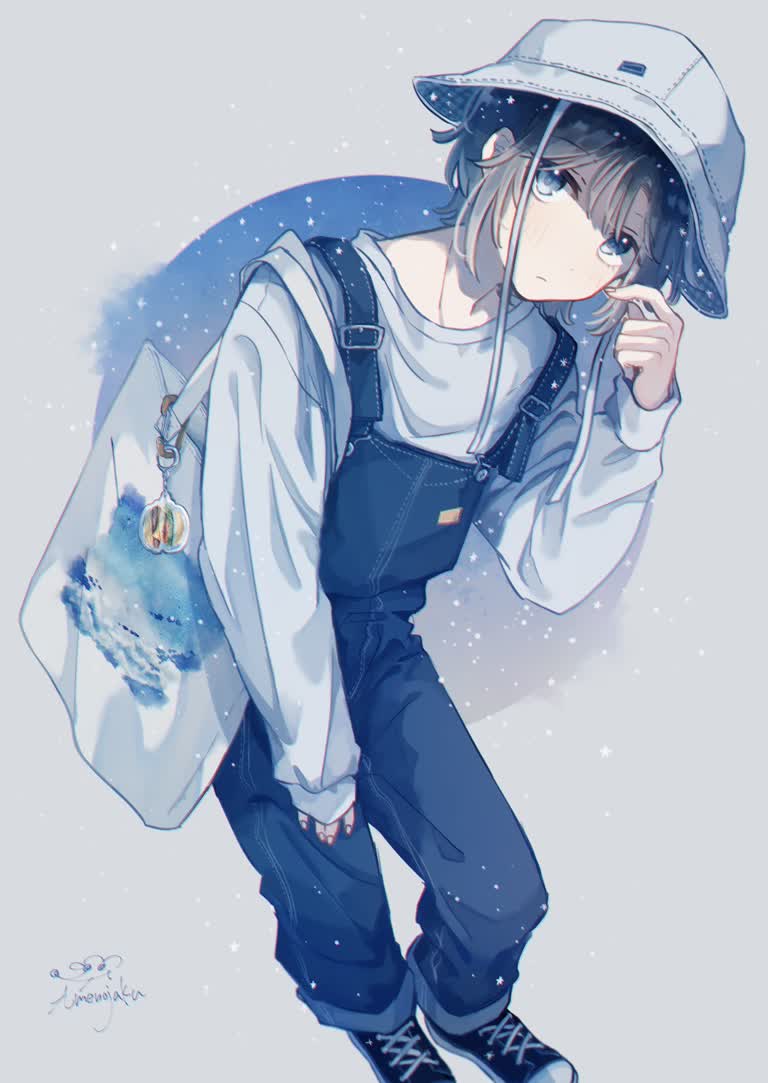 有一个女孩背着背包站在雪地里