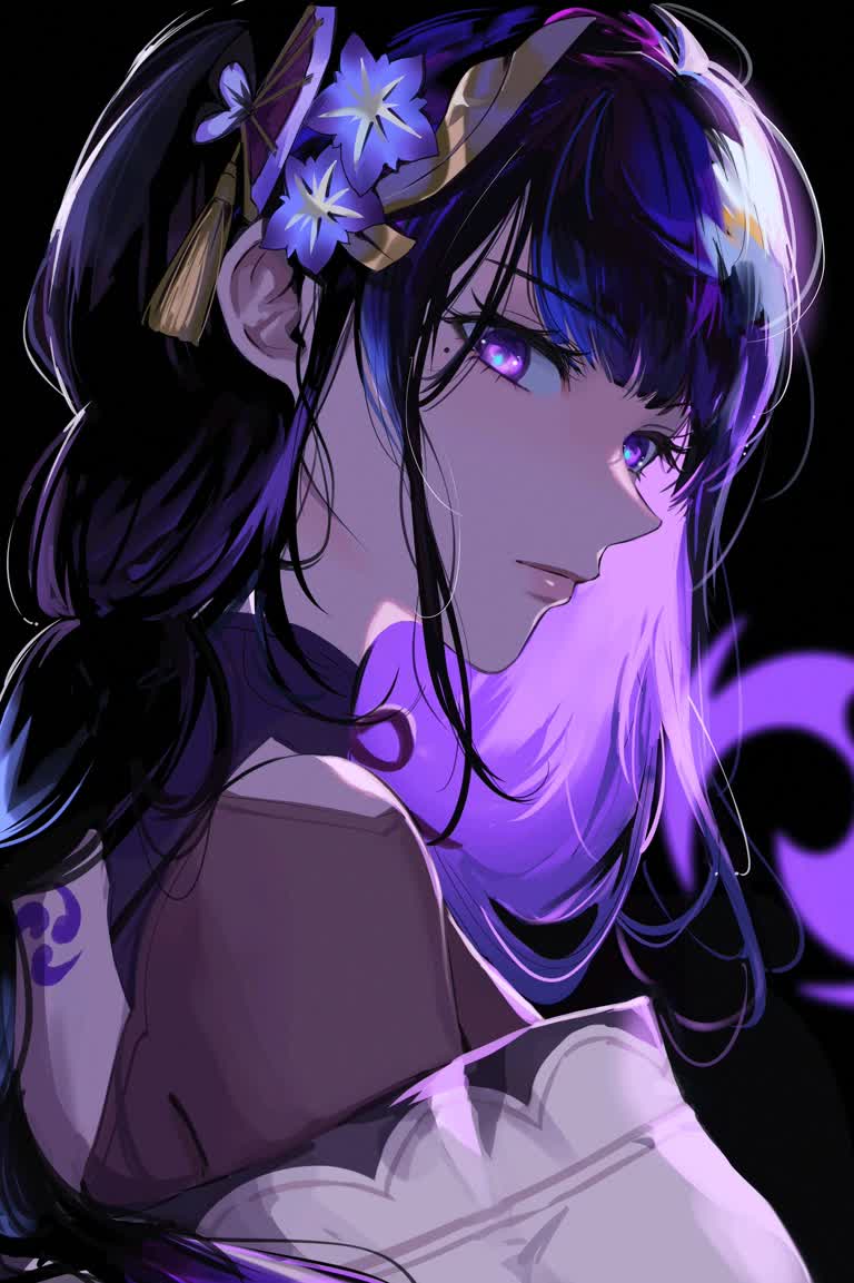 有一幅画是一个留着长发、头发上插着一朵花的女人