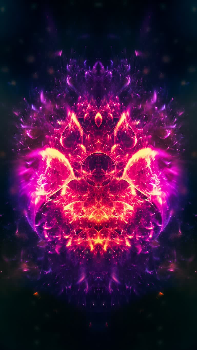 黑色背景上的紫色和红色火球图像