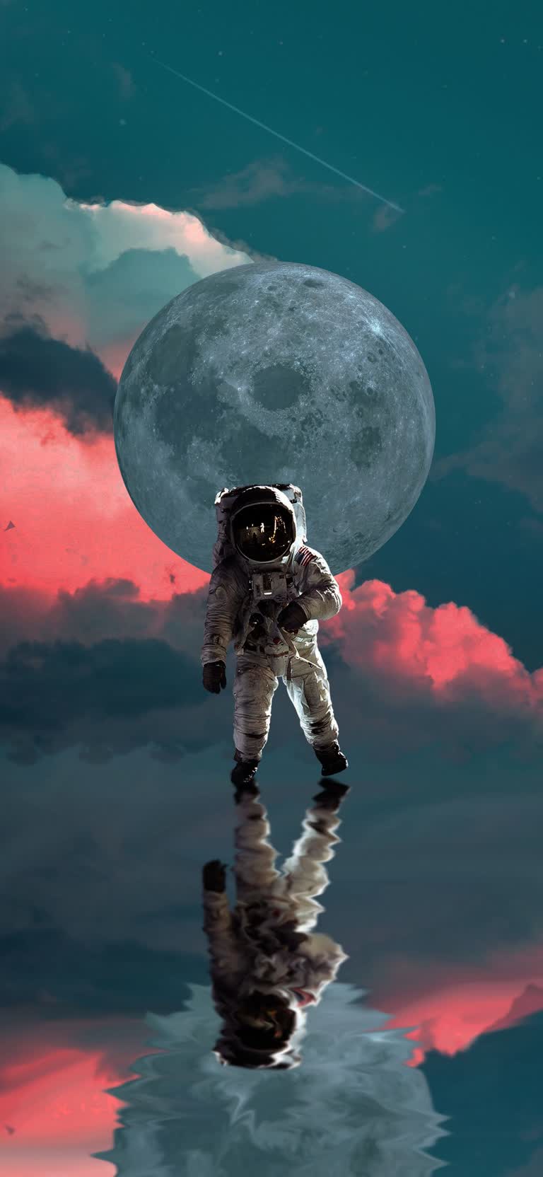 一个宇航员漂浮在水中,背景是满月