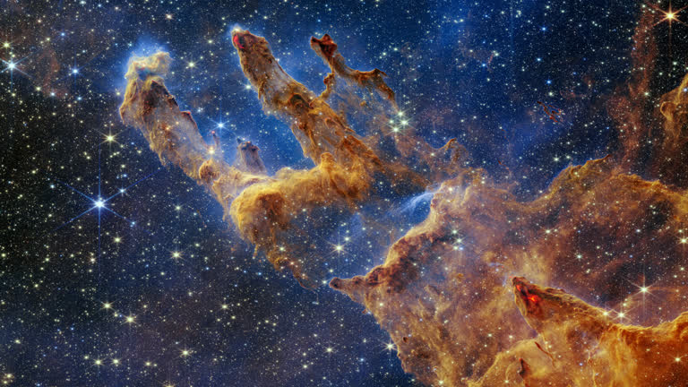 这张图中天空中有很多星星