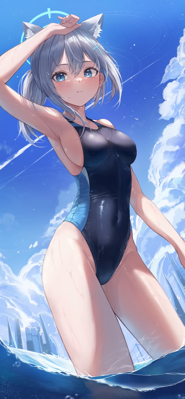 有一个穿着泳衣的女人站在冲浪板上