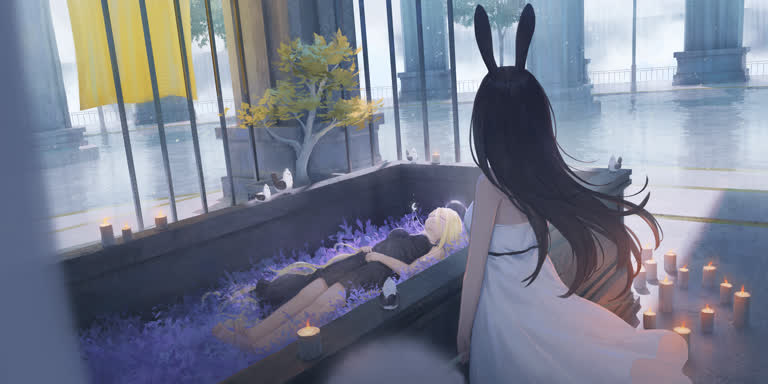 窗边站着一个身穿白色连衣裙的女人
