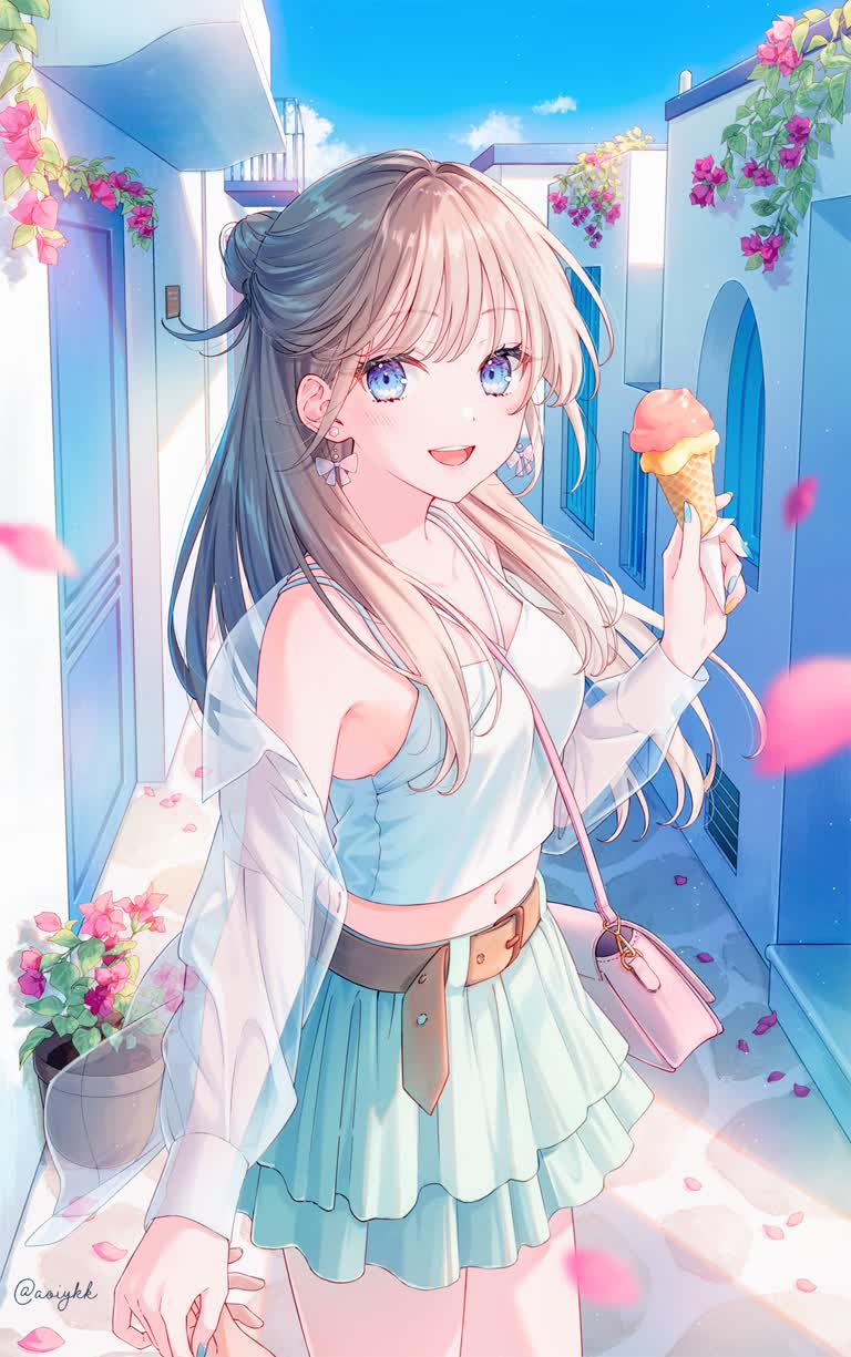 有一位年轻女子手里拿着一个甜筒冰淇淋